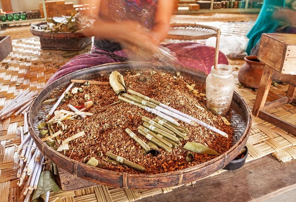 这个地方被称为“佛教之都”，随处可见寺庙，美出新高度