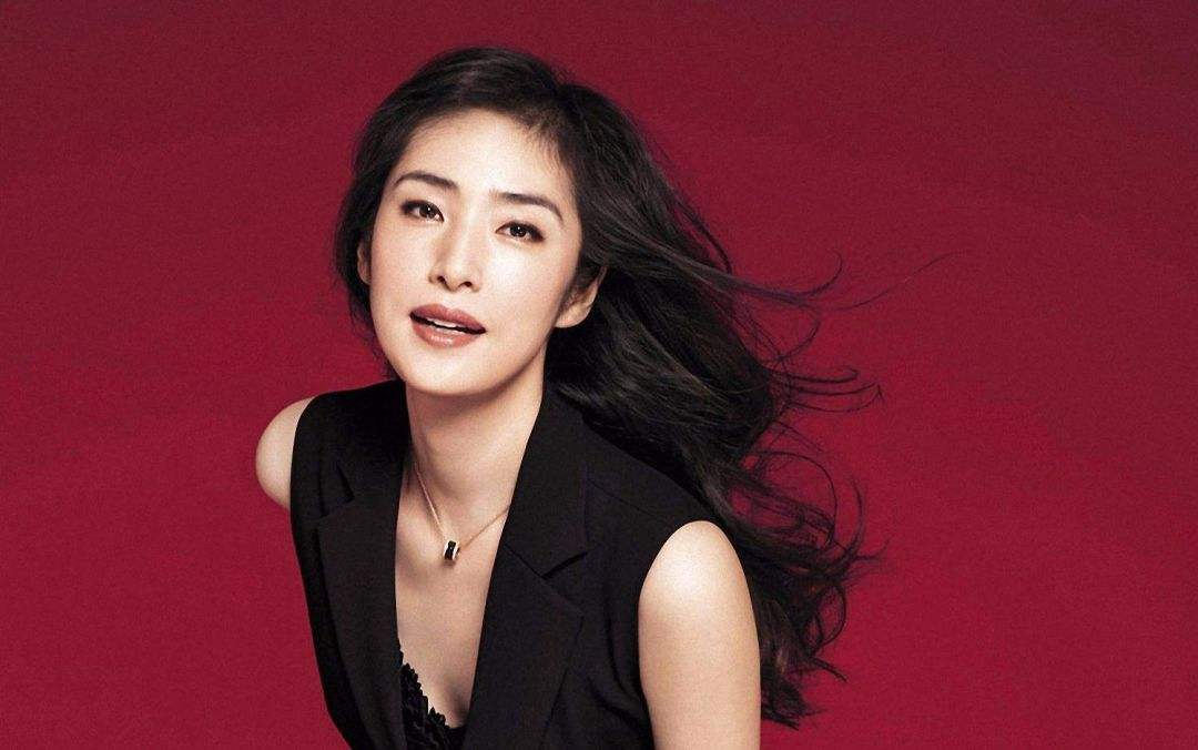 50后女神林青霞,66岁的林青霞状态真好