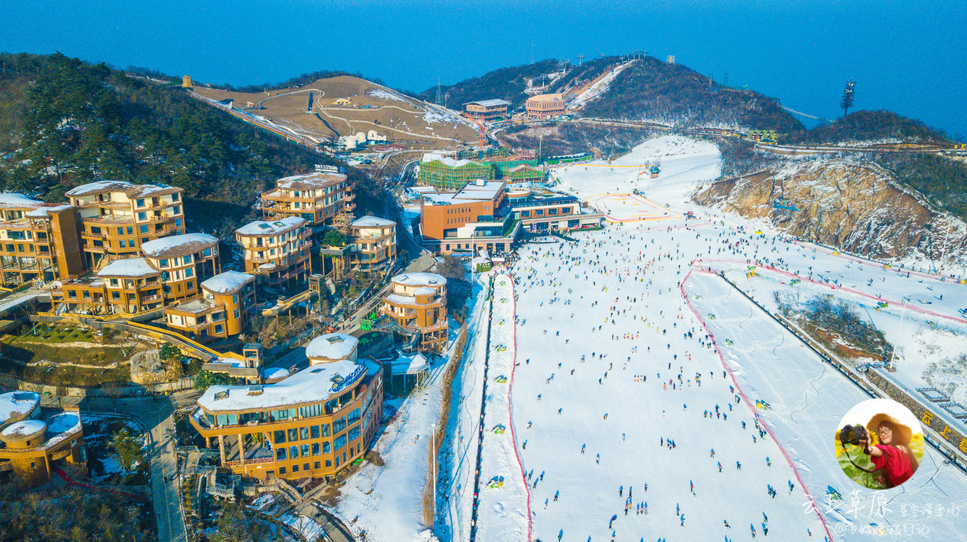 安吉云上草原滑雪场里的酒店,安吉云上草原滑雪场高级雪道索道