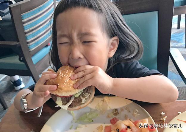 4岁宝宝嘴里难闻吃什么,8岁孩子嘴里很大一股腐臭味道