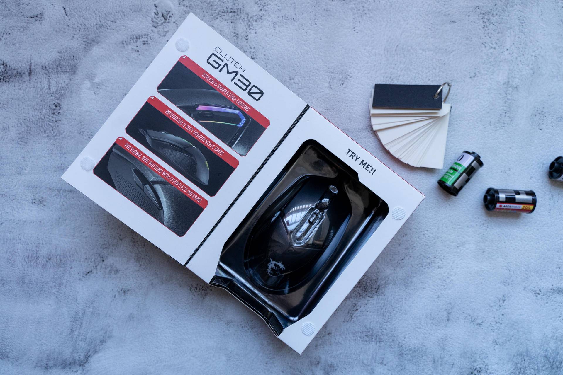 看样子就很有料，这个自带龙纹身的鼠标果然很不一般