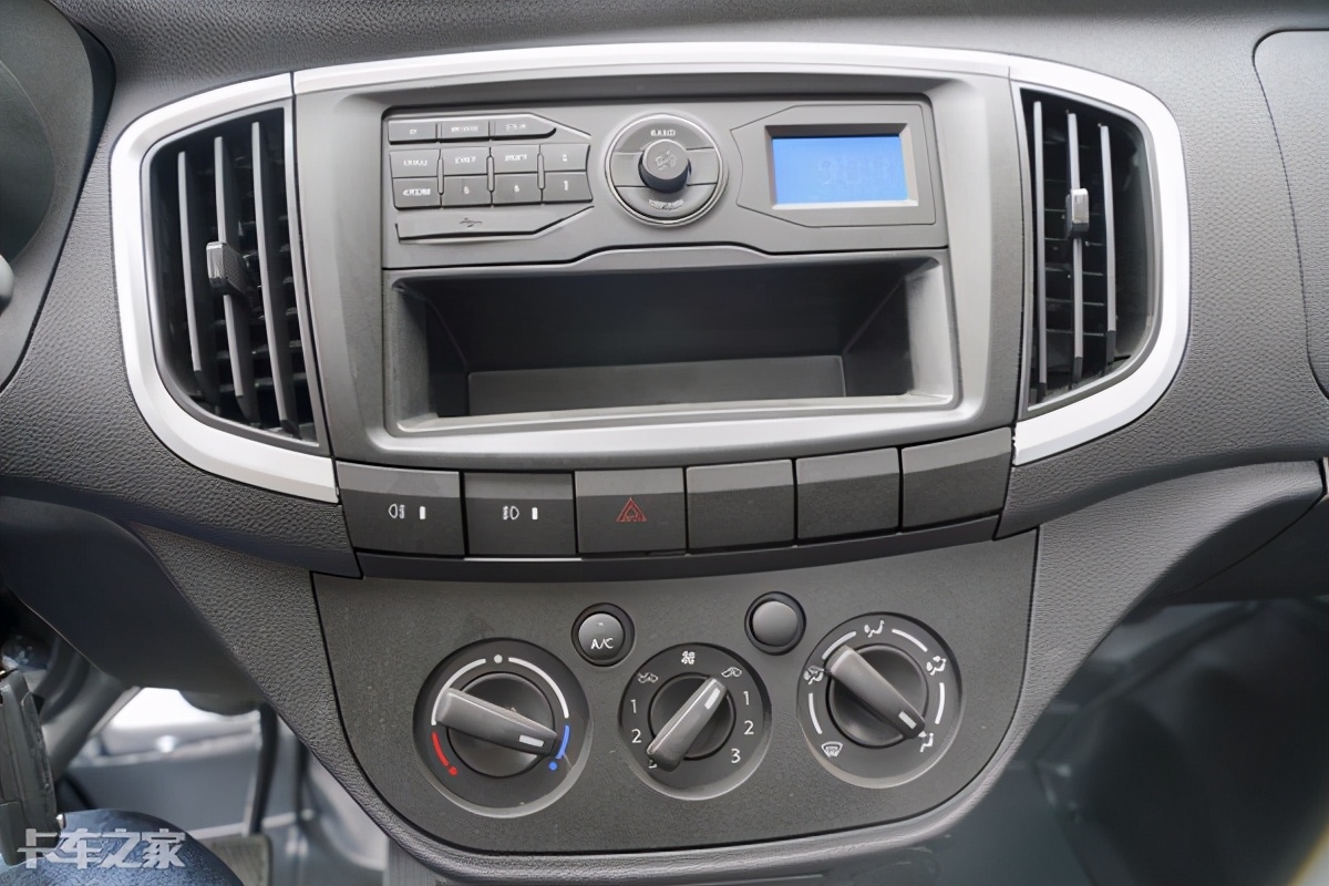 长安神骐t20厢货三米六,长安神骐3.3米货车能拉多少吨