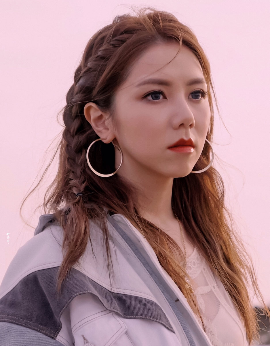 邓紫棋新歌超能力为哥尔赞点评,邓紫棋为歌而赞第四期超能力