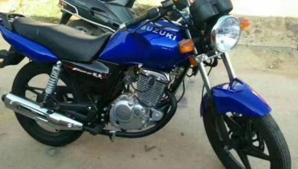 125摩托一升油能跑多远,125摩托车每100公里几升油