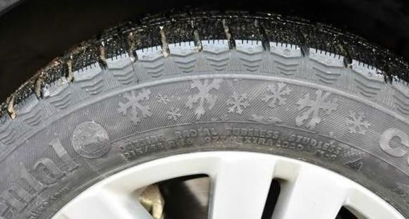 冰雪路面四驱车好吗,冰雪天四驱和后驱的区别