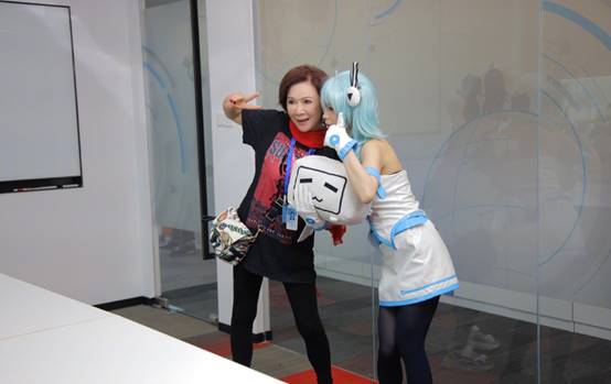 蔡明花样实习生收官,吕良伟蔡明花样实习生