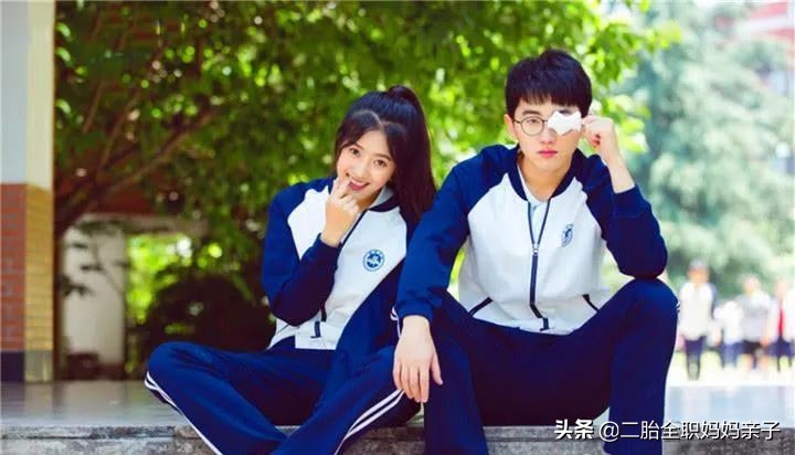 学生谈恋爱家长怎么处理,高中谈恋爱双方家长该怎样解决