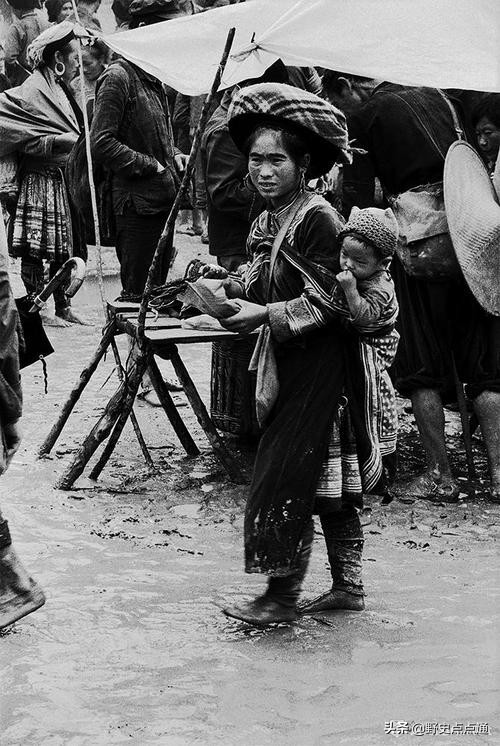 苗族在老挝的真实生活,苗族在法国的生活