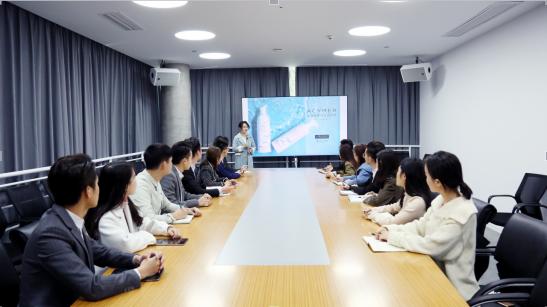 瀹囬懌鑰佸笀鐨勬姢鑲ゅ搧,瀹囬懌鎶よ偆鑰佸笀瑙嗛鍏ㄩ泦