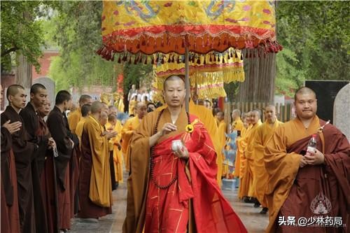 己亥年少林寺水陆*法大**会熏坛洒净