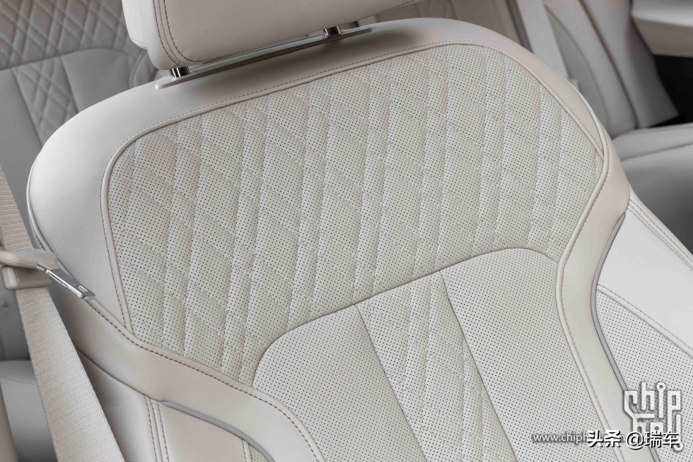 新款宝马m760liv12曜影特别版,宝马的v12