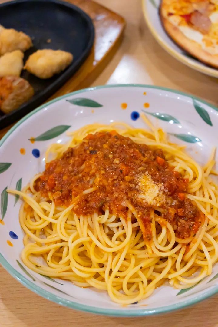 吃过萨莉亚的人，一半都给了“差评”