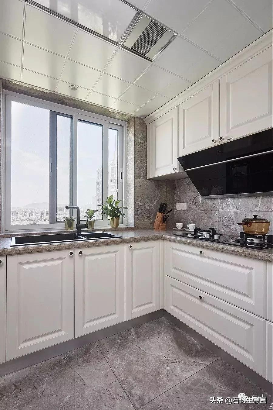 厨房灶台黑色白色柜子效果,黑灰色厨房灶台效果图