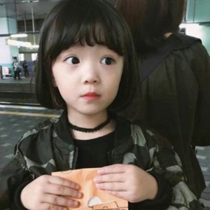 超萌可爱小女孩图片q版,小女孩超萌超可爱照片
