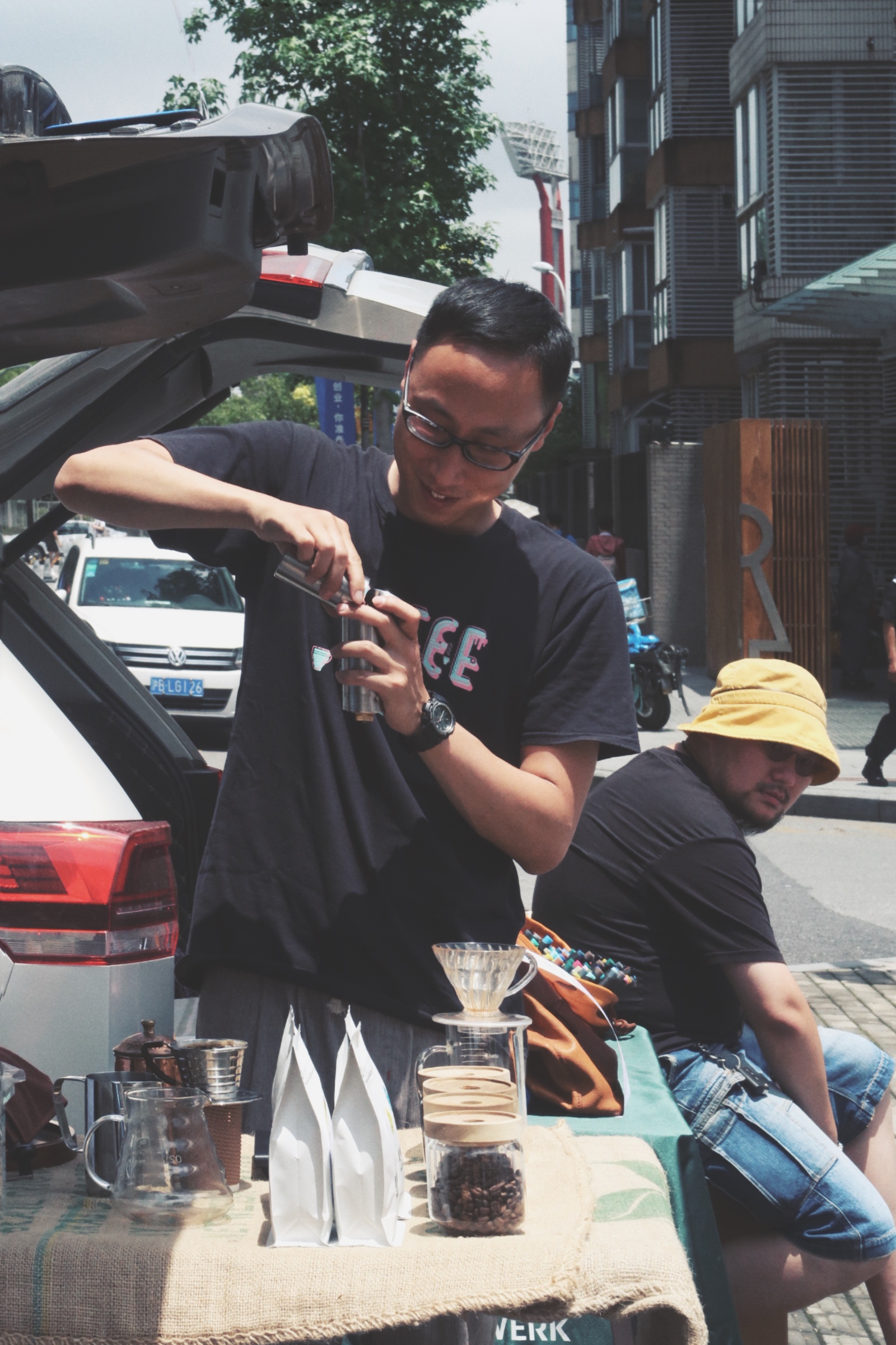 摆摊卖咖啡一边旅行,摆摊卖咖啡要有几种咖啡