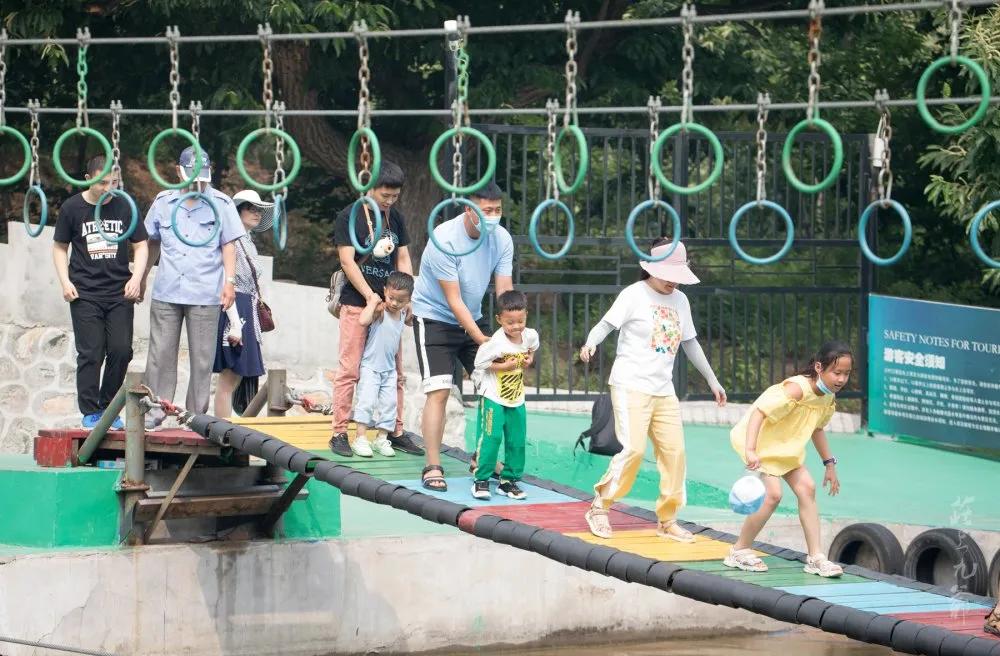 鲁山水上乐园闯关比赛,山叶口玩水