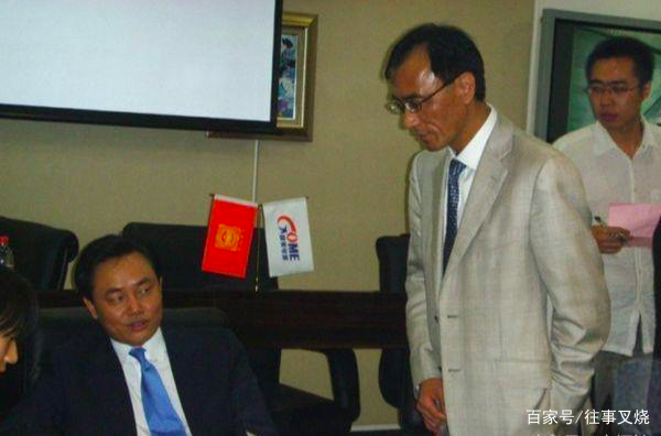 从山村少年到中国首富,从穷小子到千万富翁全集