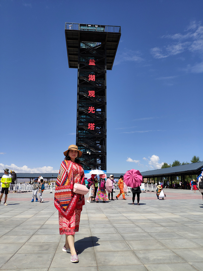 茶卡盐湖天空之镜离青海湖多远,大西北茶卡盐湖翡翠湖