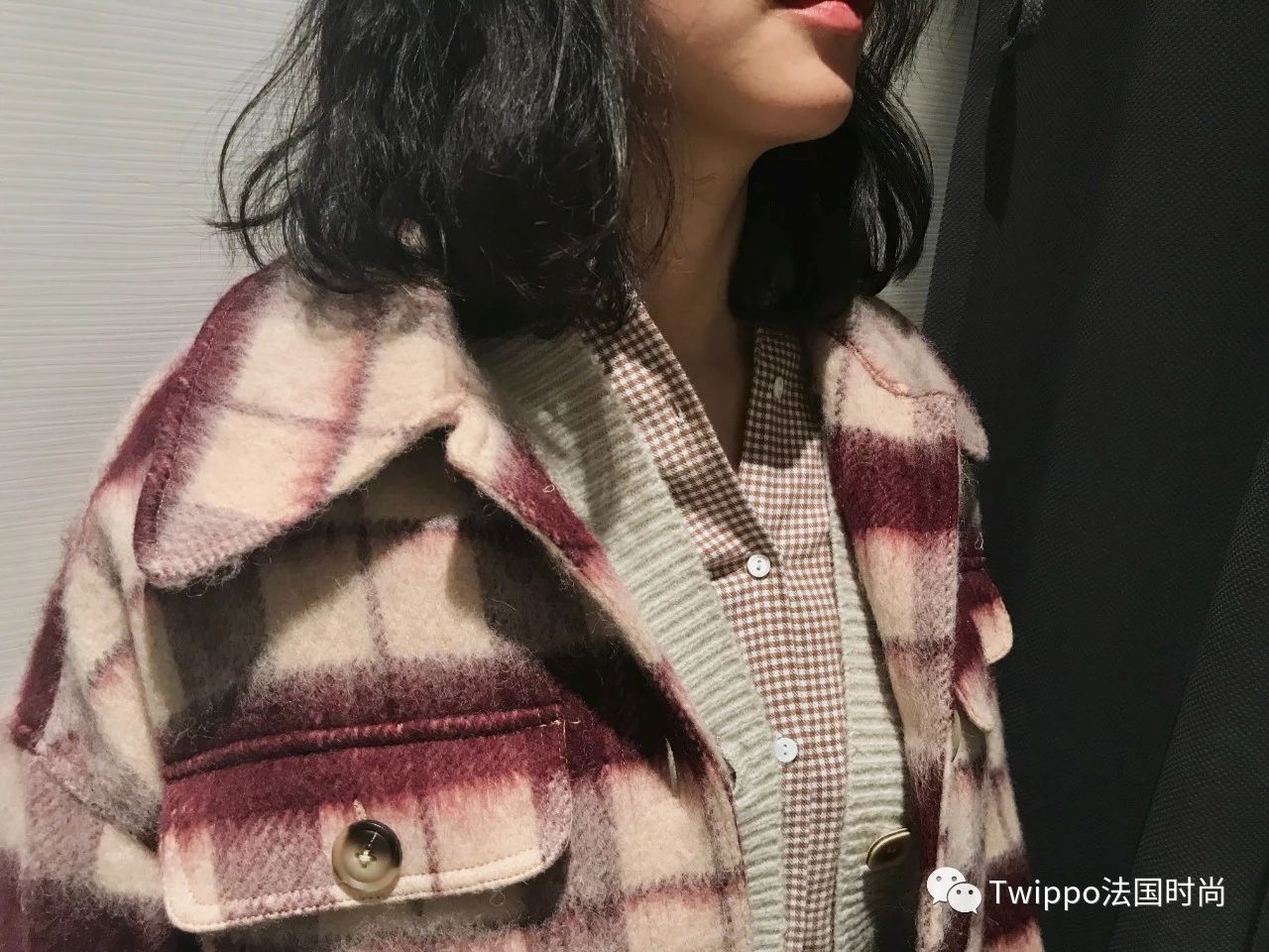 过年穿搭试衣间示范照着穿就对了,初秋试衣间玩转穿搭新潮流