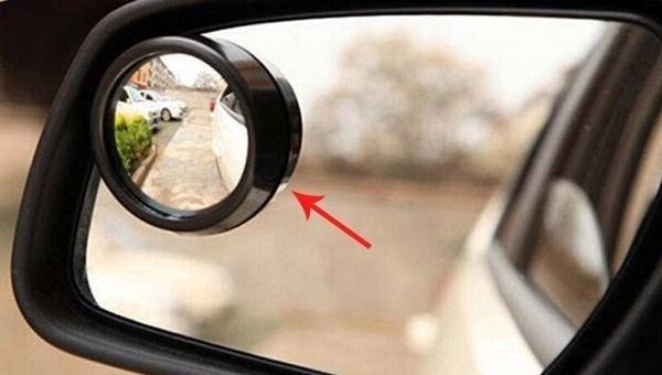 汽车后视镜小圆镜有用吗,后视镜上安装小圆镜方法
