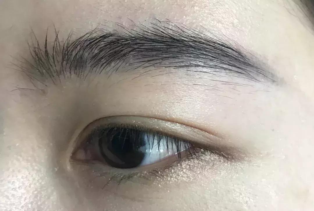 适合新手的一款网红眉笔,最流行的眉笔画出来特好看