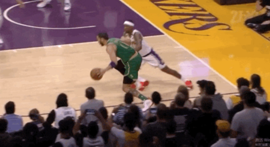 詹姆斯续约湖人的2大条件曝光,湖人完成重量级签约