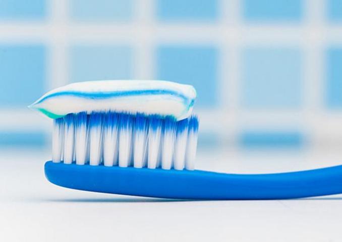 银手镯怎么清洗,银手镯变黄铜色怎么清洗