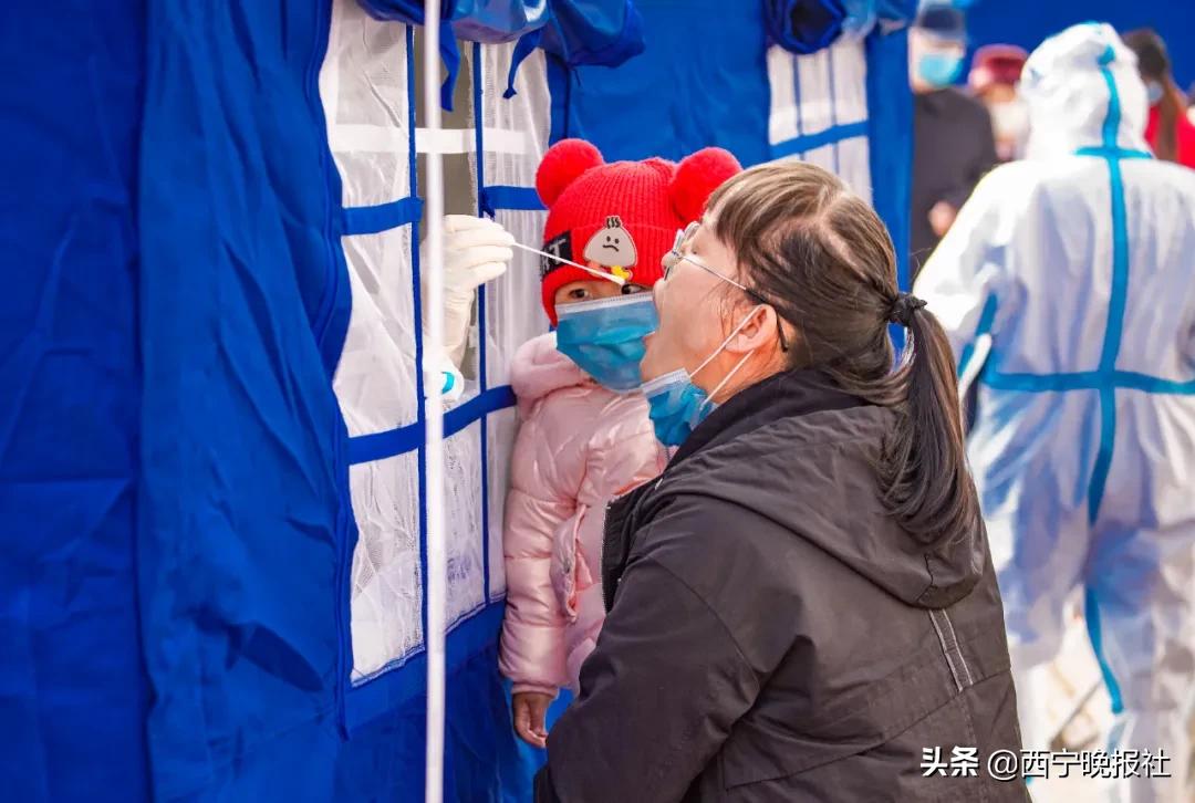 把群众生命财产安全摆在第一位,把人民群众的生命健康放在第一位