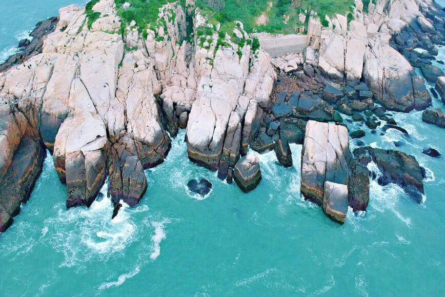 鍙版咕鍨︿竵娴峰矝,鍜屽彴婀惧灕涓佺浉浼肩殑娴峰矝