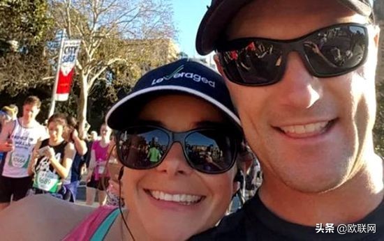 悉尼男子被大白鲨袭击,悉尼男子游泳被大白鲨袭击