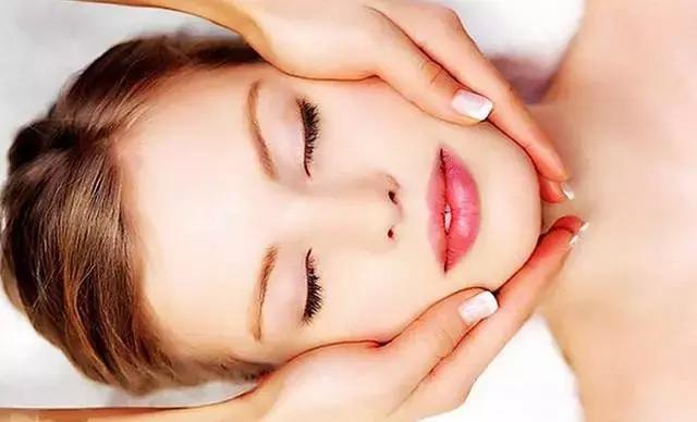 “免费美容”套路：偷擦辣椒膏、铅汞按摩膏，顾客脸变黑……