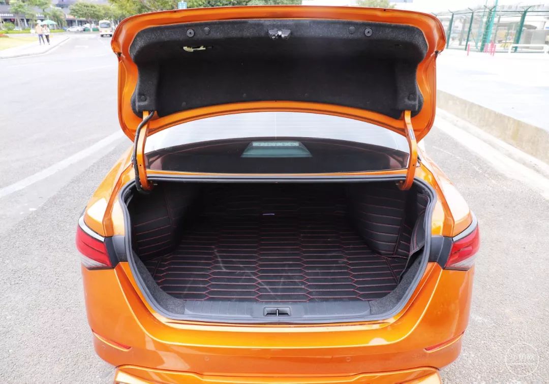 月入5000左右的车子推荐,厦门月入8000买什么车