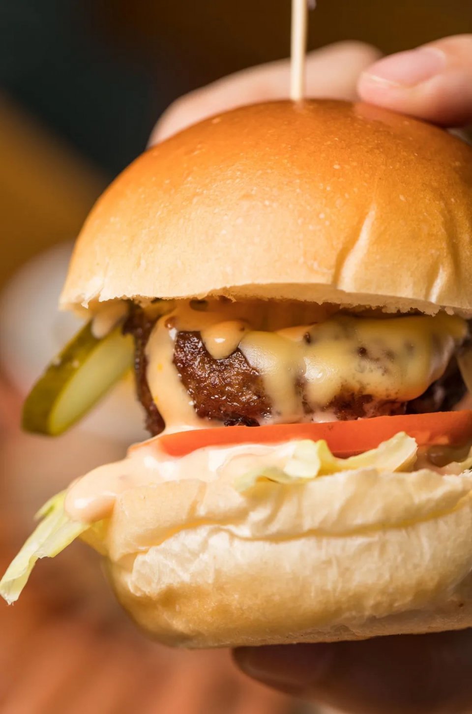 深圳水龙头酒吧，被空姐占领了