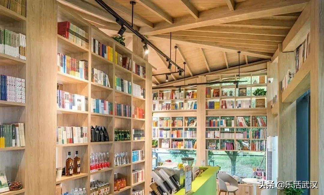 比咖啡馆有底蕴、比图书馆有情趣，集美貌才华于一身的，就在这