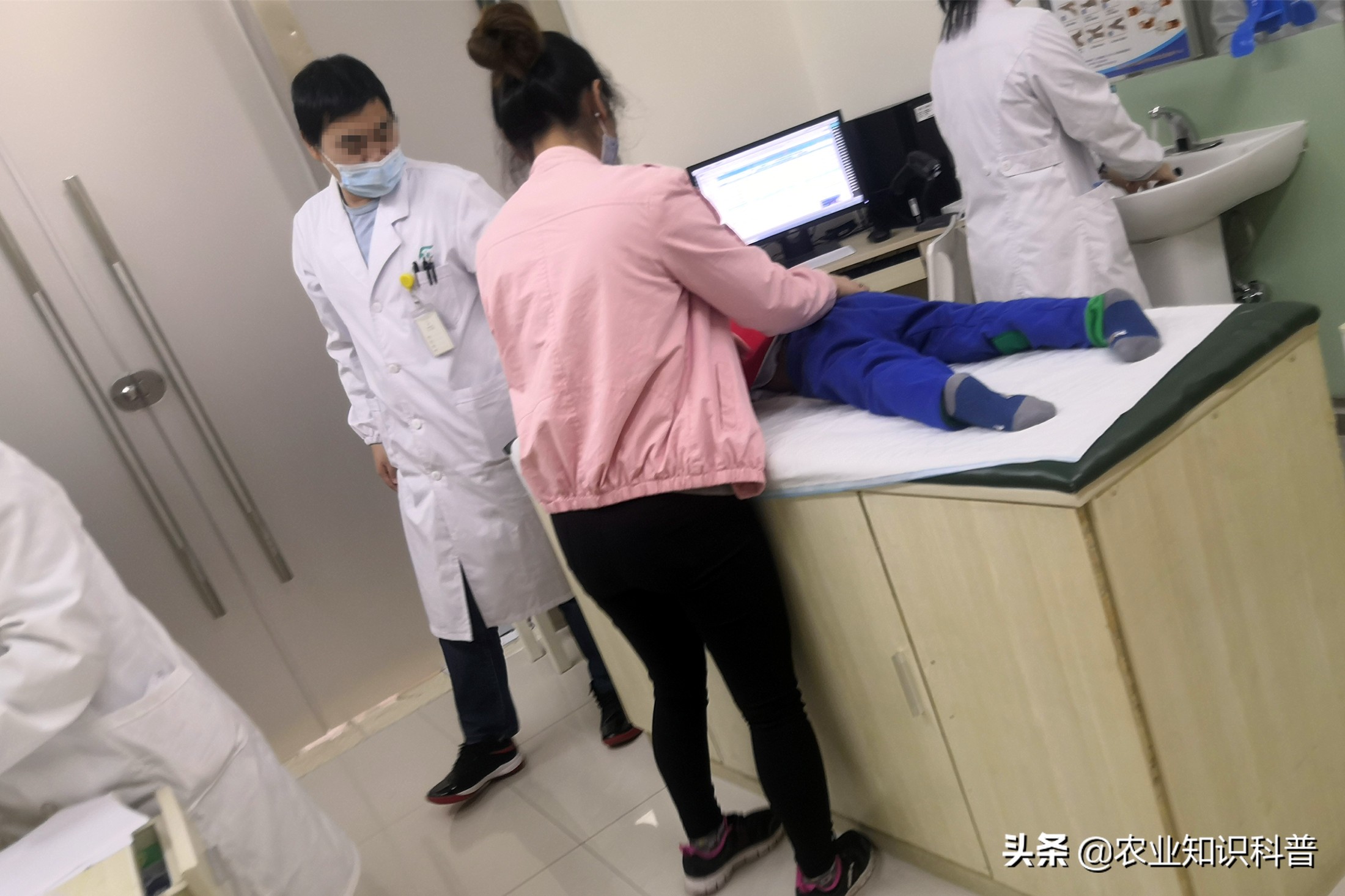 5岁男宝反复发烧39度隔十天又烧,5岁男童反复高烧39.3度怎么办