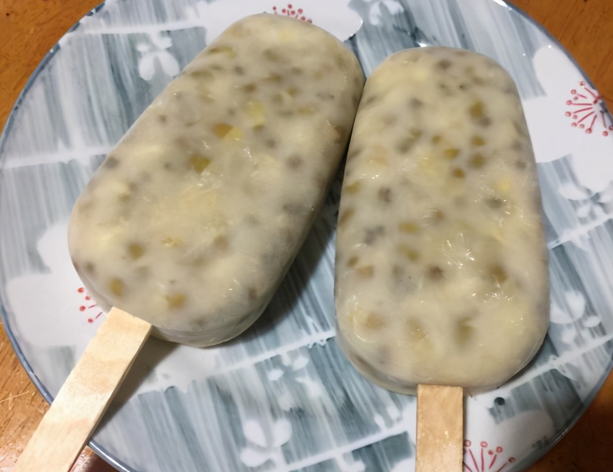 夏天绿豆冰棍自制,夏天来了冰棍怎样做