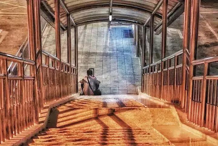 5千工资还贷4千 (夫妻收入1万还贷6000压力大不大)