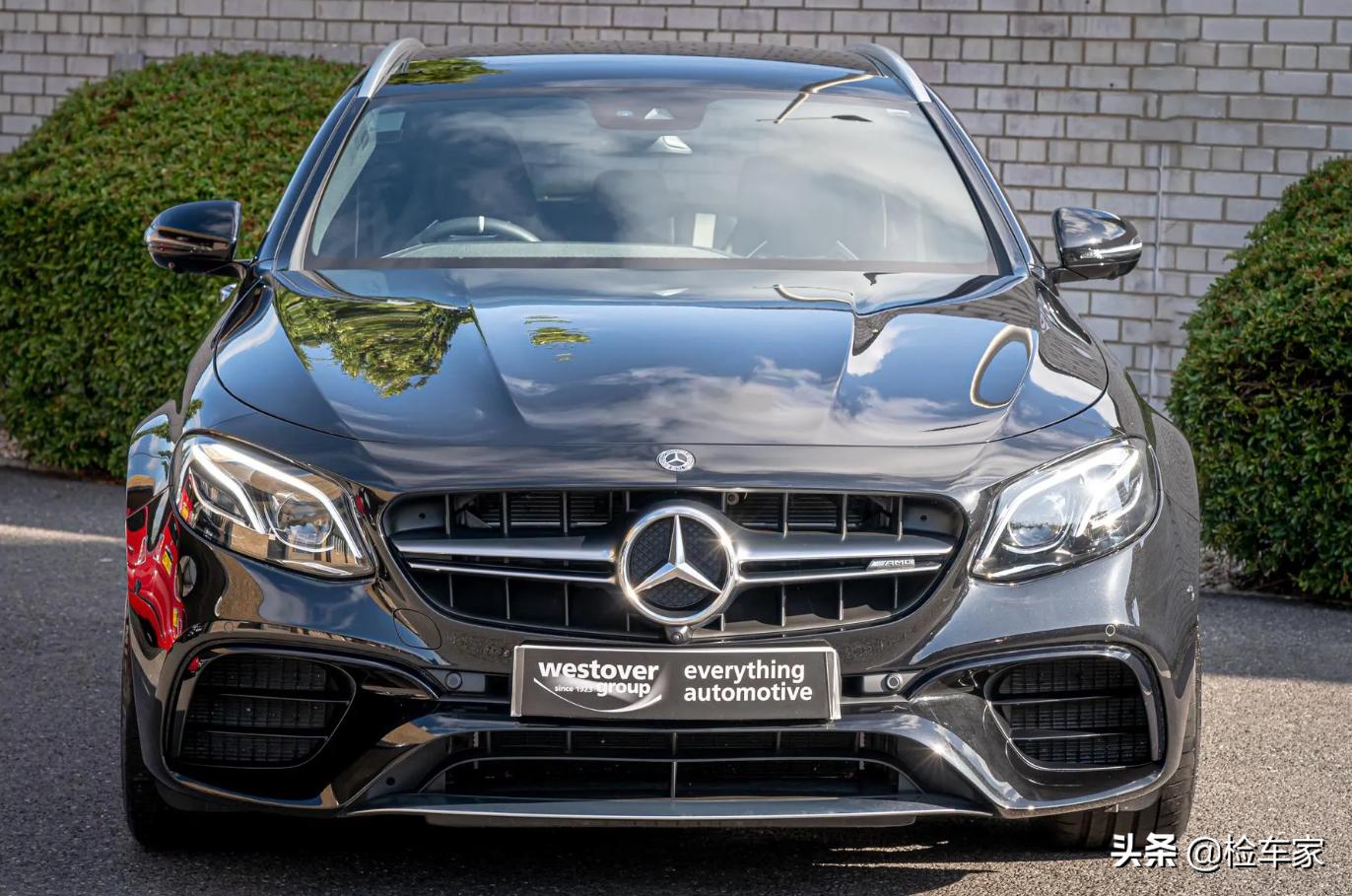奔驰amge63s百公里加速2022款,全新奔驰amge63s磨砂黑