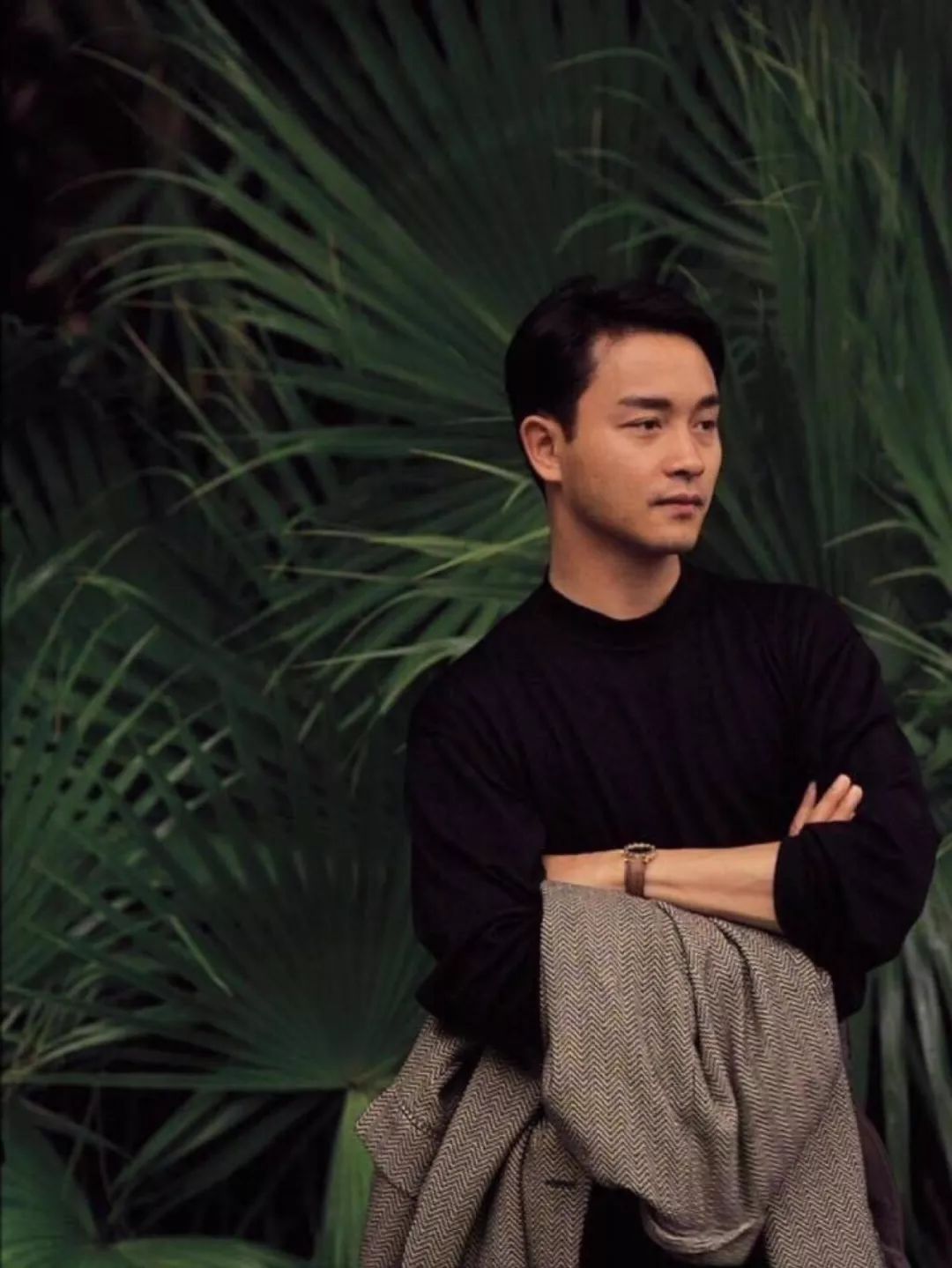 香港十大男神颜值巅峰,盘点80年代香港最火男影星张国荣