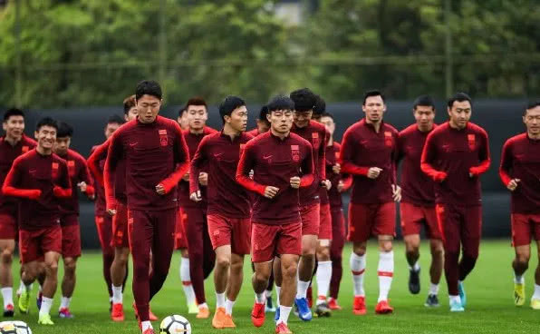 中国1-0乌兹别克赛后,中国队2:1乌兹别克