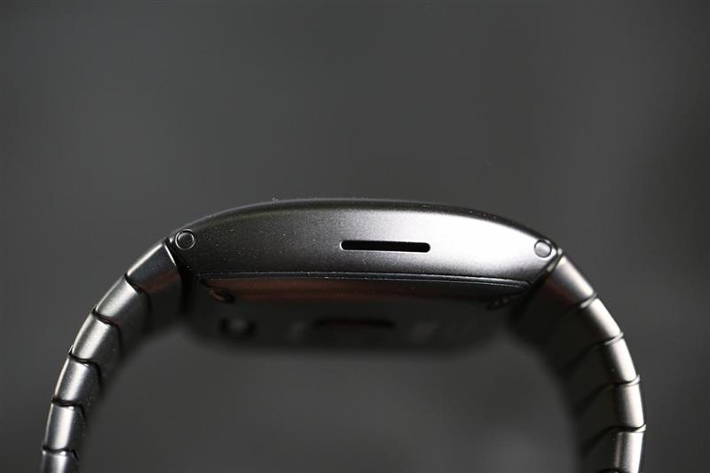 厉害啦！折叠屏努比亚腕机阿尔法评测：钢铁侠的技能被它实现