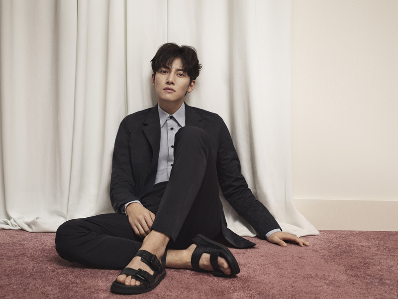 池昌旭时装周,池昌旭黑夹克