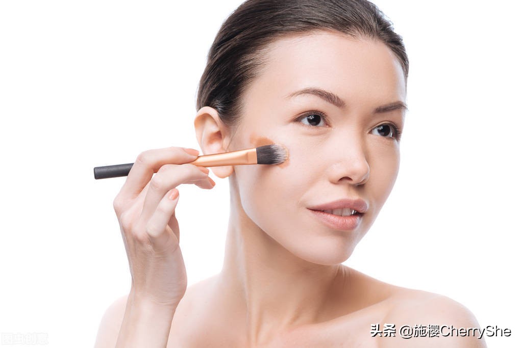 国货粉底液遮瑕力超强 (干皮粉底液遮瑕力强国货)