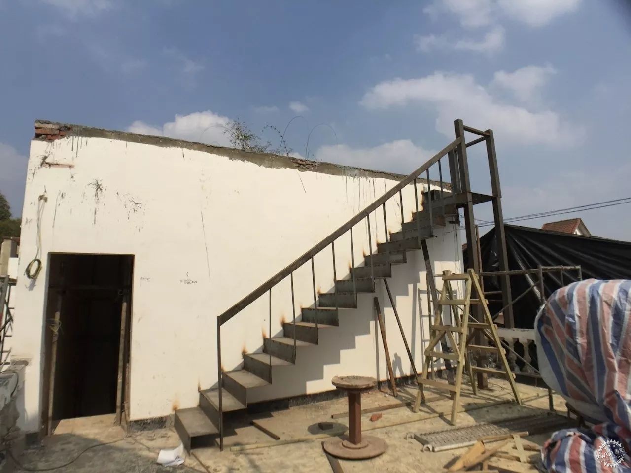 sasa，西西，设计师老王和三圣乡的“亲家DearHome”