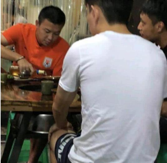 天津泰达重罚六名喝酒打架球员,盘点中国足坛喝酒惹事的大佬们
