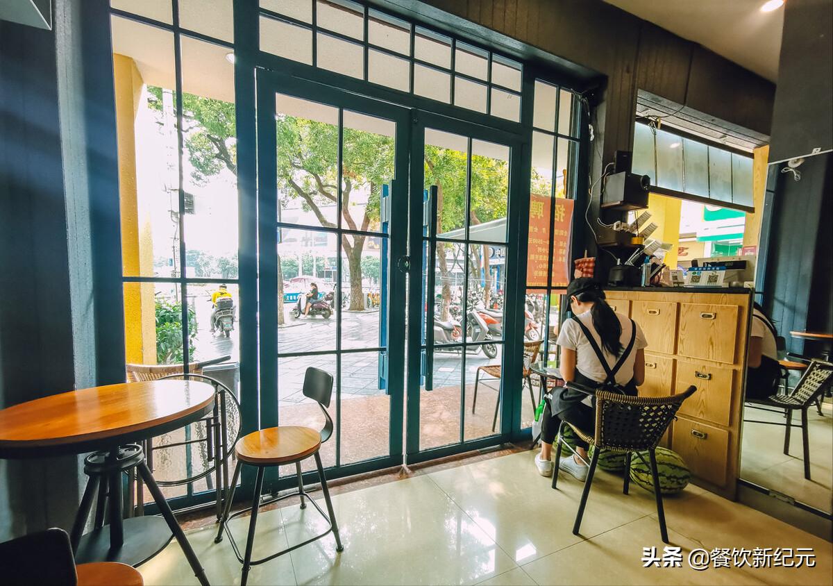 奶茶品牌店亏本经历,奶茶开店半年没生意是否还继续开