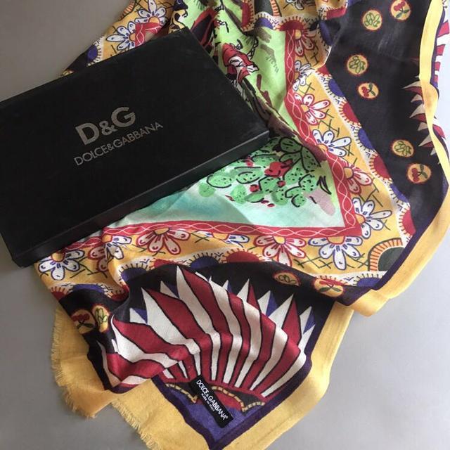 今年最流行的十款围巾,今年最潮围巾15种戴法视频