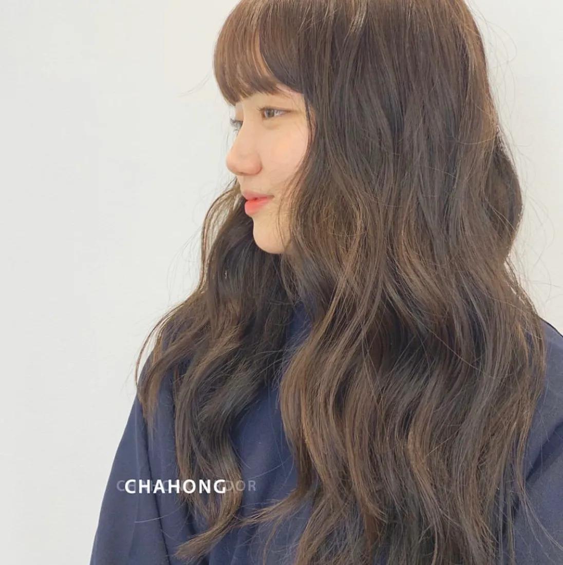 果冻色发型,慵懒风波浪卷烫发