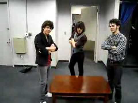 赛琳娜戈麦斯和麦莉赛勒斯,麦莉赛勒斯赛琳娜戈麦斯