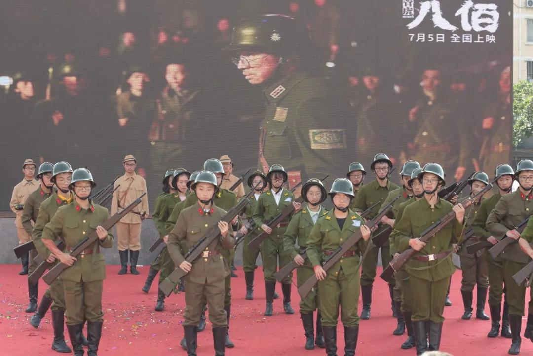 机器人在技能大赛上尬舞,世界机器人舞冠军挑战赛